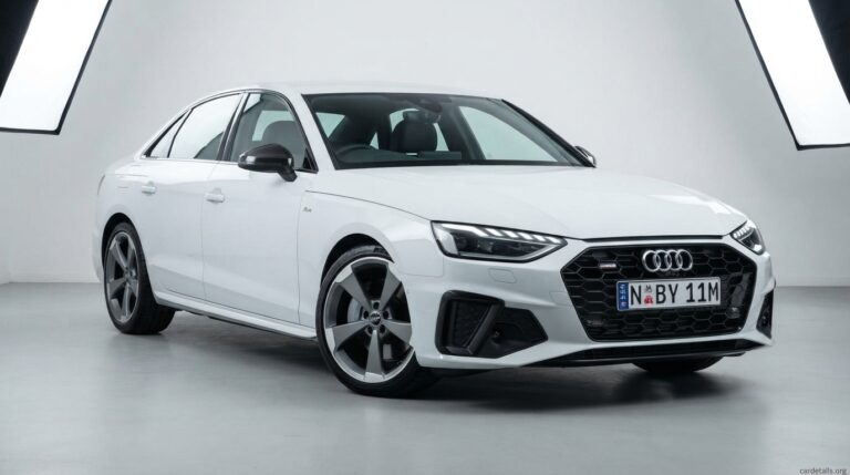 Audi 2021 A4 S line quattro