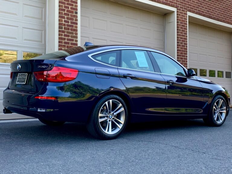 BMW 2018 330i xDrive Gran Turismo