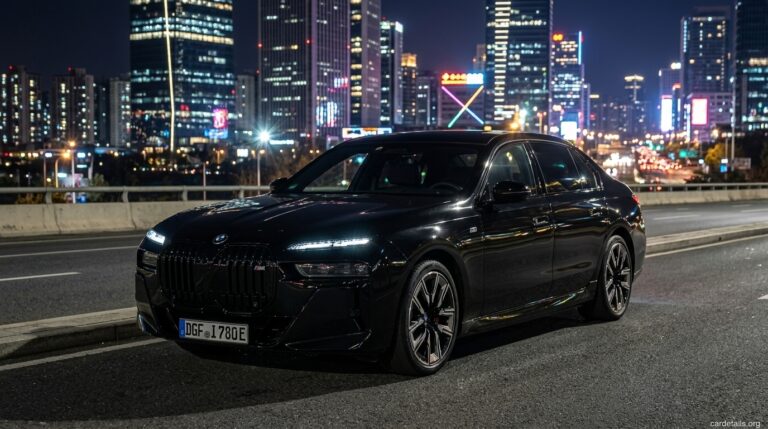 BMW 2024 i7 M70 xDrive Sedan (21 inch Wheels)