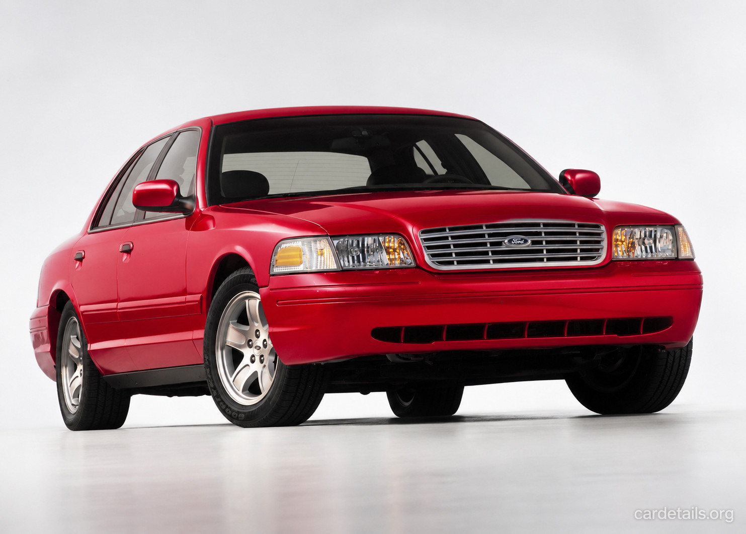 2002 Ford Crown Victoria