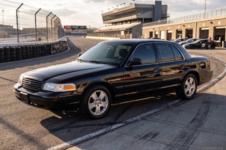 Ford 2005 Crown Victoria