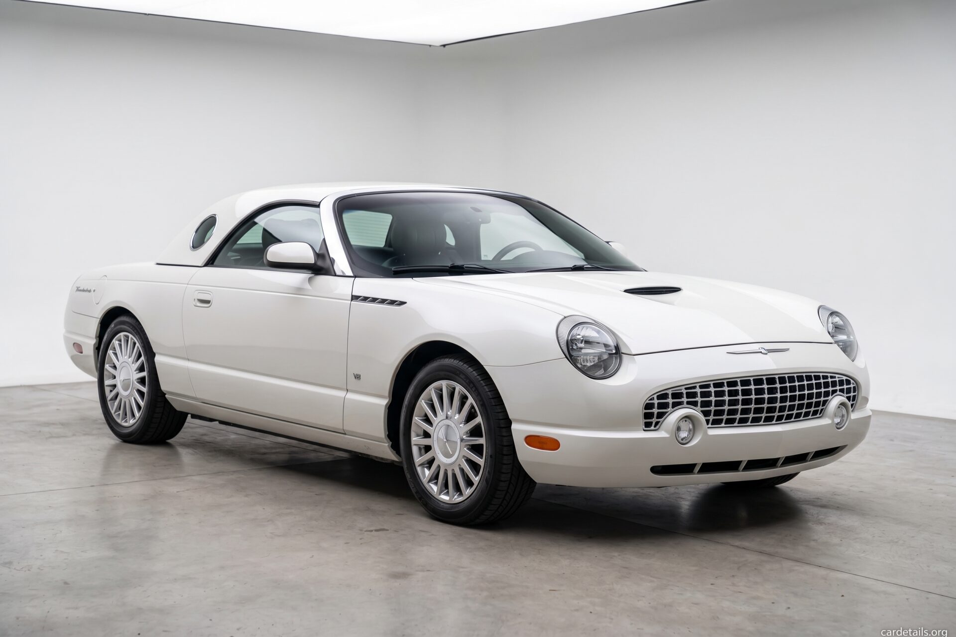 2005 Ford Thunderbird