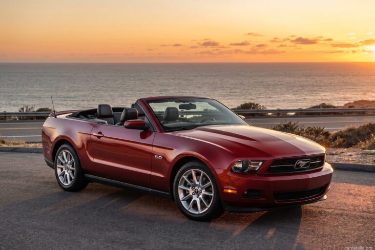 Ford 2011 Mustang Convertible