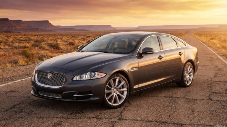 Jaguar 2013 XJ AWD