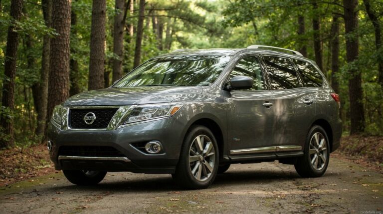Nissan 2015 Pathfinder Hybrid 4WD