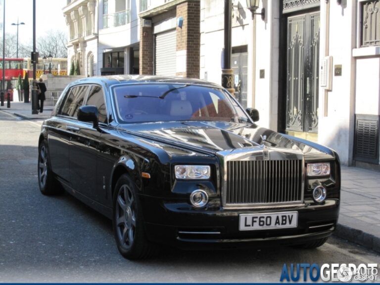 Rolls-Royce 2011 Phantom EWB