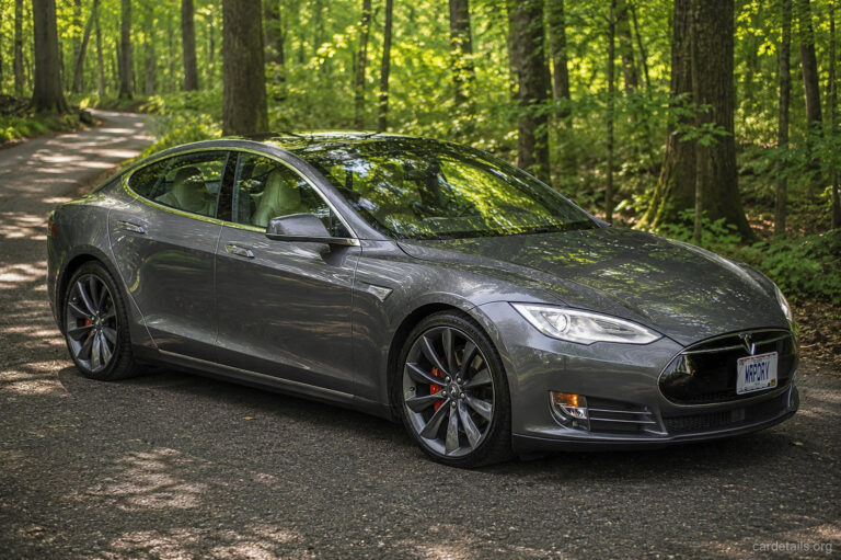 Tesla 2015 Model S AWD – P85D