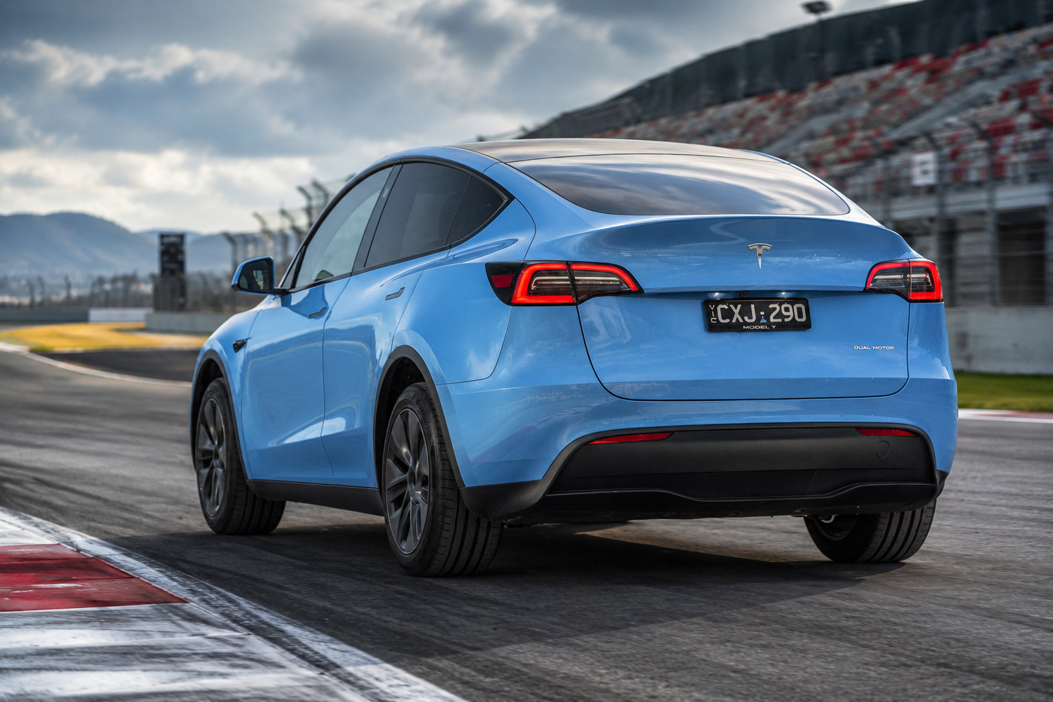 2024 Tesla Model Y Performance AWD