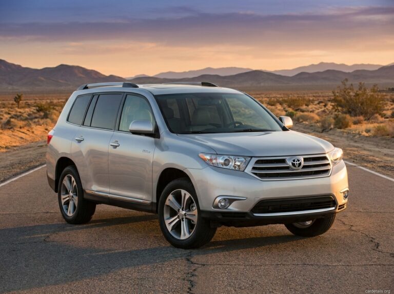 Toyota 2011 Highlander 2WD