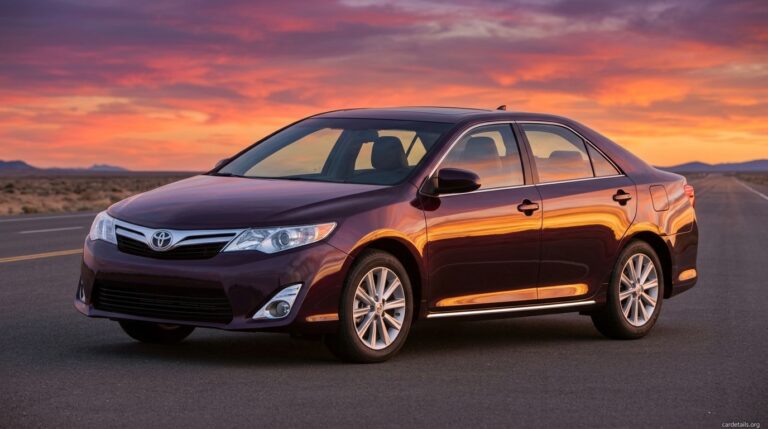 Toyota 2014 Camry Hybrid LE