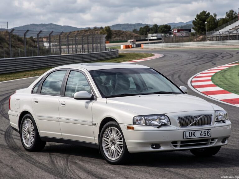 Volvo 2005 S80 FWD