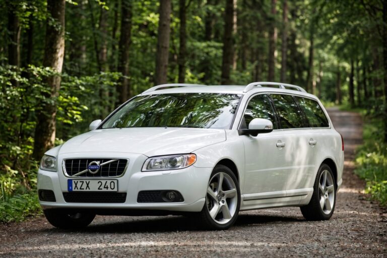 Volvo 2007 V70 FWD