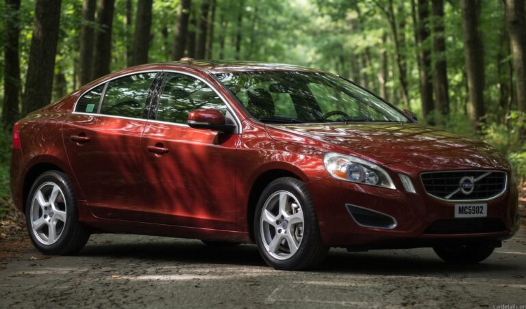 Volvo 2012 S60 FWD