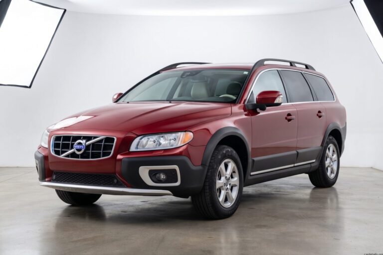 Volvo 2012 XC70 AWD