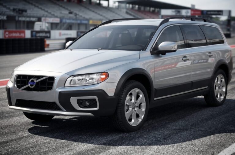 Volvo 2013 XC70 AWD