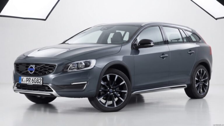 Volvo 2015 V60 CC AWD