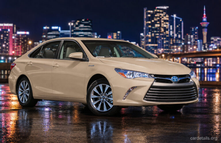 Toyota 2015 Camry Hybrid LE