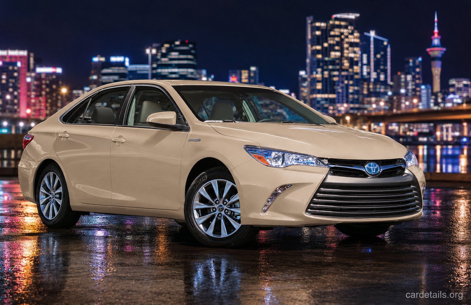 2015 Toyota Camry Hybrid LE