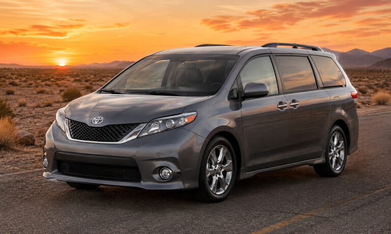Toyota 2016 Sienna AWD