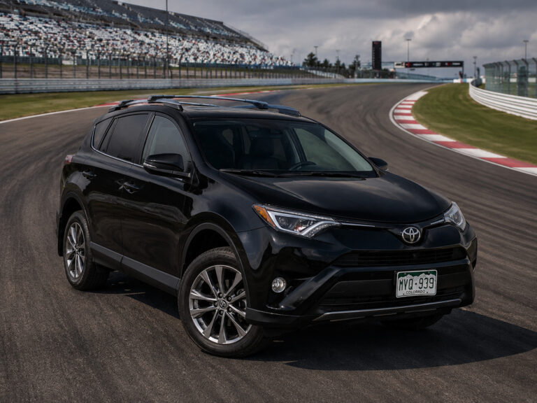 Toyota 2017 RAV4 AWD
